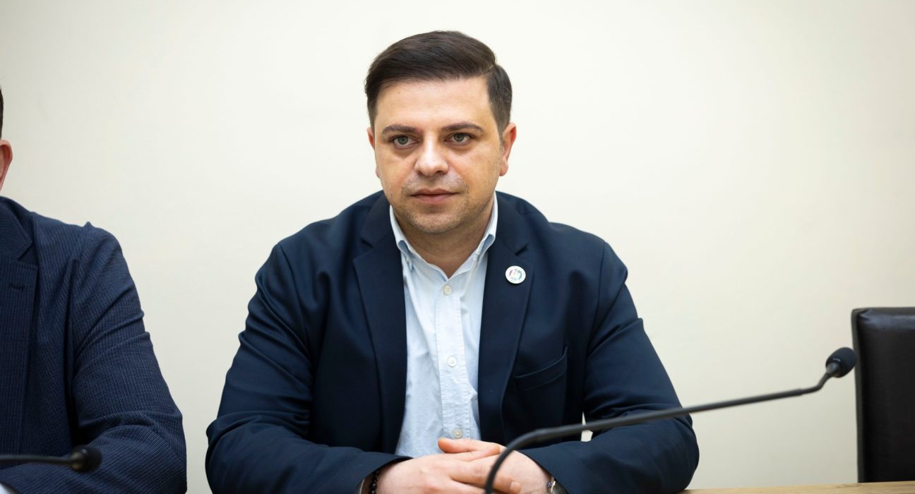 ცოტნე ანანიძე აჭარის უმაღლესი საბჭოს ახალი თავმჯდომარე გახდა – Civil Georgia