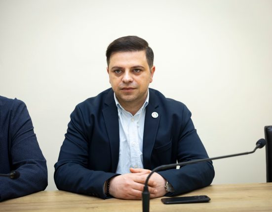ცოტნე ანანიძე აჭარის უმაღლესი საბჭოს ახალი თავმჯდომარე გახდა – Civil Georgia